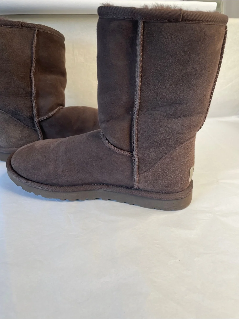 UGG‎ Classic Short Brown Suede Shearling Boots
